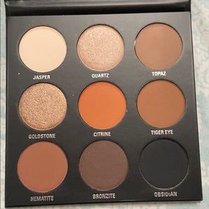 Eyeshadow palette